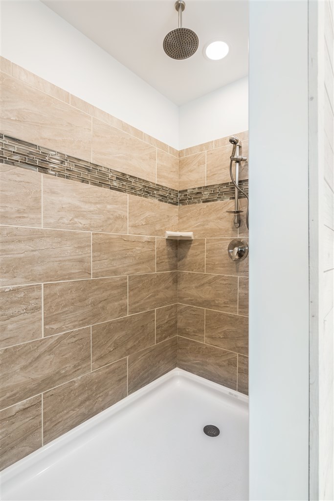 Tubs Showers Modular Homes By Manorwood An Affiliate Of The 4